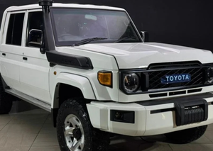 Toyota Land Cruiser 2019, Camioneta, Diésel, 4.5 Litros, Volante a la Derecha, 4 Puertas, Modelo Solo para Exportación Disponible - Product Image 3