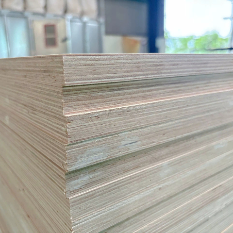 Eco-friendly 9-12-15-18-21mm Rubber Core Waterproof Fire Resistant Birch Veneer Plywood Double-Sided Kitchen Use Sustainable