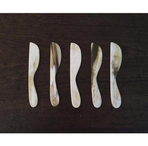 Cubiertos ecológicos hechos a mano personalizados, cuerno de búfalo, cucharas para servir ensaladas con mango largo y ágata moderna para uso en vajilla - Product Image 4