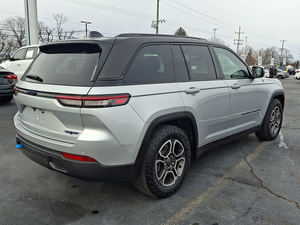Neatly Used 2023 J E EP G rand Ch e ro kee 4xe Trailhawk 4WD Plus Accident Free LHD/RHD <b>Drive</b> - Product Image 3