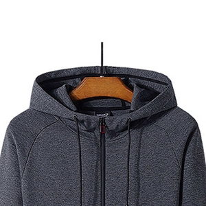 Ensemble de survêtement personnalisé 2 pièces à capuche pour hommes de sport de plein air de haute qualité avec tissu polyester/coton écologique à séchage rapide - Product Image 4