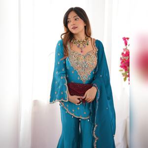 Salwar kameez en georgette de designer avec un haut et un pantalon plazzo ornés de broderies lourdes et un dupatta assorti pour les sorties décontractées, coupe moderne - Product Image 6