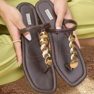 Deslizador de Café Antideslizante con un Toque de Refinamiento y Encanto Sutil de Tono Profundo, un Punto de Maturidad que se Expresa en un Lujo Discreto - Product Image 5