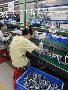 หูฟังบลูทูธไร้สาย Siberia T18 TWS รุ่นมาตรฐาน ปี 2025 ขายดี รุ่นเวอร์ชัน 6.0 ฟังเพลงได้นาน - Product Image 6