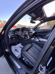 รถยนต์บีเอ็มดับเบิลยู ซีรีส์ 5 รุ่น 530i ปี 2021 สภาพดีเยี่ยม - Product Image 3