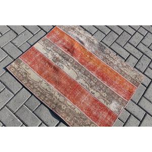 Tapis turc vintage, tapis de 2,6 x 3,2 pieds, petit tapis à fleurs rouges - Product Image 4