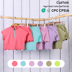 Conjunto de dos piezas elástico para niñas pequeñas, sin mangas, con media cremallera y borde festoneado, de tela para yoga y ropa deportiva, precio de fábrica - Product Image 1