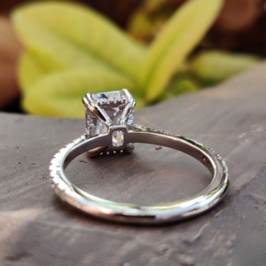 Bague de fiançailles Moissanite taille émeraude 2.5ct Hidden Halo Alliance en argent sterling 925 pour femme certifiée GRA pour les fêtes - Product Image 3