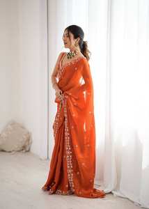 Sari Premium de Poliéster Fendy con Bordado de Lentejuelas, Cinco Metros y Cinco Centímetros de Largo, Blusa a Juego, Estilo Bollywood para Fiesta - Product Image 2