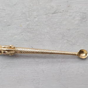 Pendentif mini cuillère rituelle en laiton artisanal |   Encens de méditation, cuillère à encens à base de plantes, bijoux spirituels bohèmes - Product Image 1