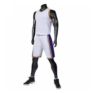 Ensemble uniforme de basket-ball en polyester respirant de grande taille, maillots et shorts sublimés personnalisés pour équipe de club - Product Image 3