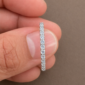 Anillo de Media Eternidad Romántico para Mujer, Zirconia Cúbica, Baño de Rodio, Plata de Ley 925, para Bodas, Fiestas y Regalos, Venta al Por Mayor - Product Image 1