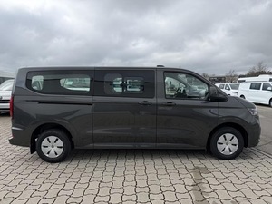 Nuovissimo VW T7 Transporter Kombi Grigio 5 Posti 4 Cilindri 150 CV Furgone/Minibus GCC Diesel Trasmissione Automatica Euro6e - Product Image 5