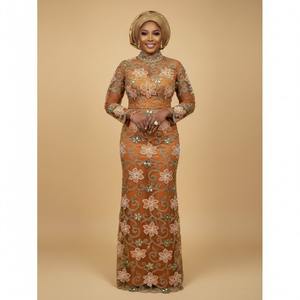 Robe en tissu de dentelle filet luxueuse et tendance de style Aso Ebi bleu traditionnel, avec broderie informatique, polyester/coton antistatique - Product Image 5