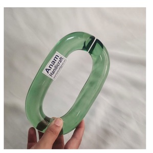 Décorations murales en chaîne acrylique modernes personnalisées, ornements en résine modernes faits à la main, suspendus pour la décoration intérieure, prêts pour le festival Diwali - Product Image 1