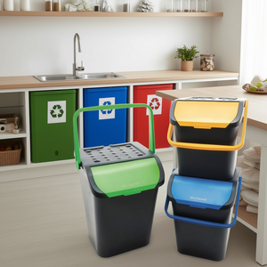 Juego de 3 Contenedores de Reciclaje de Plástico Ecoplast con Tapa Enrollable, Capacidad de 28L, Diseño Doble para Uso en Interiores/Exteriores - Product Image 3