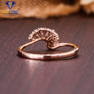 Lab-Stone Party Wear Bague en diamant 0.20 TDW Diamant taille ronde Or rose 18kt Couleur EF-VS - Product Image 4