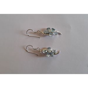 Pendientes de Topacio Azul Cielo para Mujer Shah Gems, Plata de Ley 925, Diseño de Flor Moderno con Diamante Tallado en Pera y Perla - Product Image 5