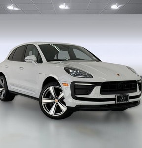 Porsche Macan AWD 2025 - Product Image 1