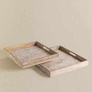 La bandeja de servicio de madera rústica más demandada para el desayuno en la cama o la mesa de centro disponible al mejor precio - Product Image 1