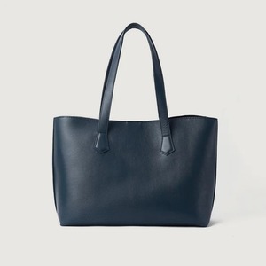 Sac fourre-tout tendance en cuir véritable bleu marine pour femme avec deux anses, grand sac à main pour ordinateur portable et sac à bandoulière, et pochette assortie à fermeture éclair - Product Image 2