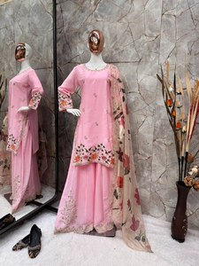 Salwar Kameez en soie brodé avec des sequins de designer avec Gharaara et Dupatta pour les fêtes - Product Image 3