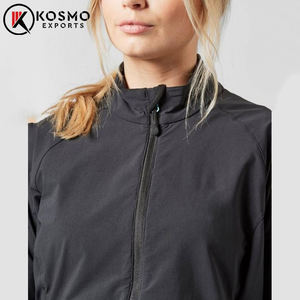 Chaqueta de concha blanda para mujer con diseño personalizado al por mayor, cortavientos impermeable transpirable con cuello levantado, ropa cálida para exteriores - Product Image 5