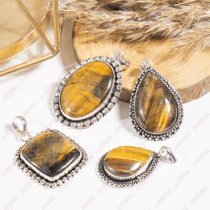 Pendentif ovale en turquoise bleue naturelle, cristaux de guérison de qualité supérieure pour la méditation, bijoux pour occasions spéciales, prix de gros. - Product Image 4