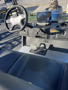 Voiturette de golf électrique 6 places 2026 Advanced EV Advent 6L Black Lithium 100x - Product Image 2