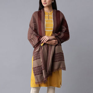 Concevez votre propre châle en laine pour femmes avec une longueur longue, vente directe d'usine, châle en laine pour femmes en couleur unie - Product Image 4