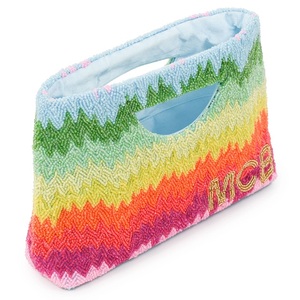 ÚLTIMO BOLSO CON ASA DE ARCO IRIS CHEVRON MULTICOLOR HECHO A MANO PARA MUJER DISPONIBLE EN CANTIDAD A GRANEL A PRECIOS AL POR MAYOR - Product Image 2