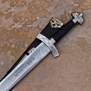 Épée viking artisanale en acier Damas avec fourreau, plaqué argent, décoration murale médiévale, cadeau - Product Image 2
