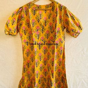 Hermoso Vestido Estampado Floral en Bloques de Algodón, Vestido para Uso Casual, Vestido Estampado a Mano - Product Image 5