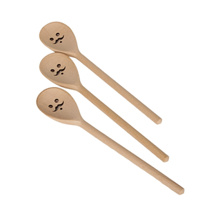 Una cuchara de cocina hecha a mano con madera maciza de haya europea (Fagus sylvatica), con un recorte en forma de bigote en la parte superior. - Product Image 3