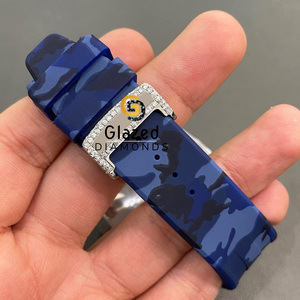 Nuestro elegante reloj de moissanita de muñeca Hip Hop con diamantes redondos de corte brillante y banda de goma azul que mejora la claridad VVS - Product Image 3