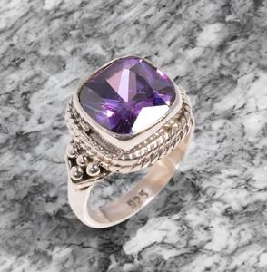 Anillo de Amatista con Cojín de Lujo Hecho a Mano, Plata de Ley 925 con Baño de Rodio, Joyería, Regalo de Piedra Natal de Febrero para Mujer - Product Image 1