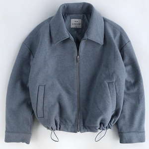 เสื้อแจ็คเก็ตผู้ชายสั่งตัดคุณภาพสูงสำหรับฤดูหนาว ไซส์ใหญ่ ผ้าขนสัตว์ แจ็คเก็ตบอมเบอร์แบบสั้น สไตล์สตรีทแวร์ แจ็คเก็ตดีไซเนอร์ - Product Image 1