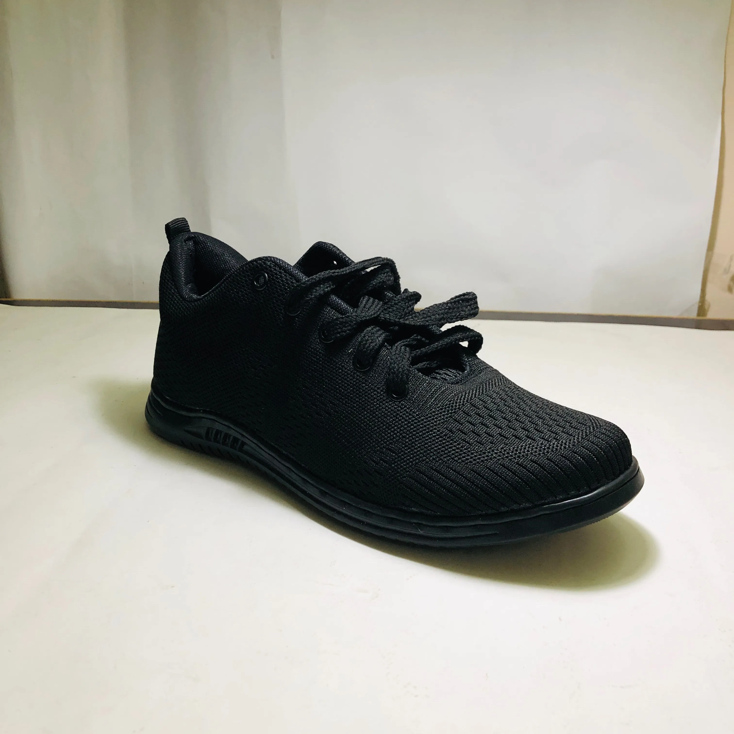 2023 new trend high quality training shoes soft comfortable light weight custom logo design colour low price high quality man