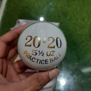 Pelota de críquet de práctica Kookaburra, blanca, de cuero duro, para bate de sauce inglés - Product Image 2