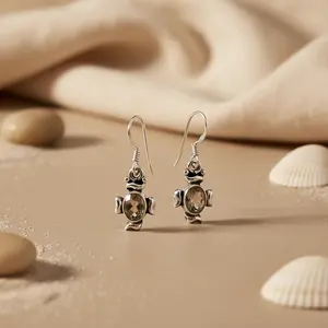 Pendientes de Cuarzo Ahumado Chapados en Oro de 18K para Mujer - Diseño de Perla de Agua Dulce y Flor - Product Image 2