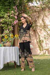 Conjunto de traje de fiesta de seda suave Conjunto de damas de honor a precio al por mayor Conjunto de co-order estampado floral de seda hecho a mano para mujeres indias - Product Image 5