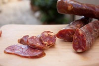 Salsiccia de Cerdo Natural Alimenco Hecha en Italia, Tipo Nápoles, Baja en Grasa y Baja en Sal, Roja, Caja de 0.5 kg, Lista para Comer