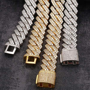 Elegante collar de moissanita de hielo completo de doble fila con cadena cubana de doble fila de punta redonda - Product Image 6