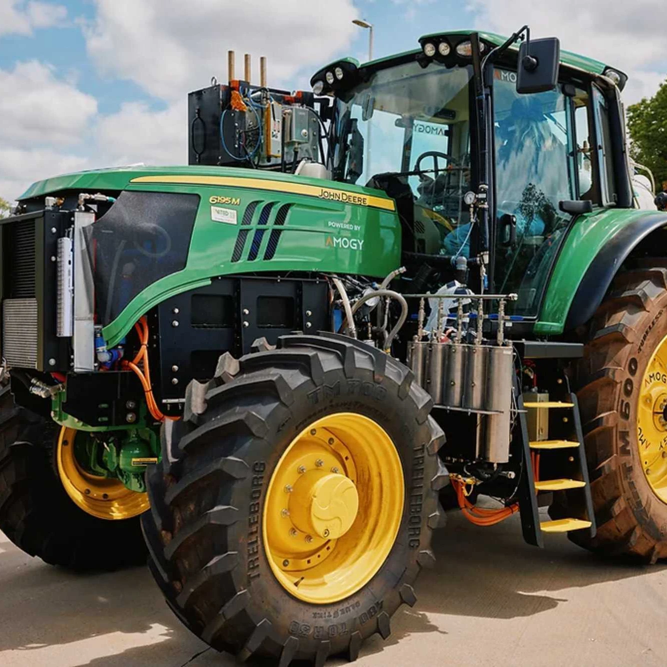 ขายมือสองร้อนใช้รถแทรกเตอร์ฟาร์ม John Deer 3028 EN,4WD รถแทรกเตอร์ฟาร์มขนาดเล็กที่ใช้แล้ว