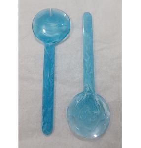 Ensemble de service à salade en résine élégante avec cuillère et fourchette, ustensiles de table modernes pour les fêtes, lavable au lave-vaisselle, vaisselle de luxe écologique - Product Image 1