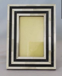 Cadre photo en résine fait main de qualité supérieure Incrustation d'os Créateur de mémoire Cadeau de mariage en vente - Product Image 1