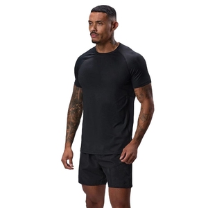 Nouveau T-shirt de sport ajusté personnalisé avec logo élégant pour hommes 89% polyester 11% élasthanne Respirant Léger Évacuation de la transpiration - Product Image 1