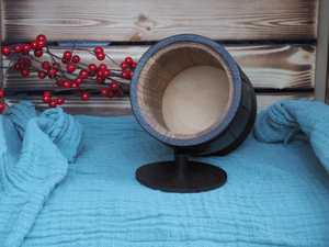 Petit tonneau en bois fait à la main à partir de bois naturel parfait pour le rangement ou l'affichage de la décoration intérieure rustique Design écologique et durable - Product Image 5