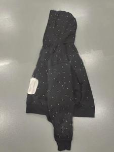 เสื้อฮู้ดดี้คุณภาพสูง ผ้าฝ้าย 100% ทรงโอเวอร์ไซส์ ไหล่ตก น้ำหนัก 400-450 กรัม สำหรับสตรีทแวร์แนวเมือง - Product Image 4