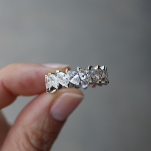 Marquise Cut Moissanite Eternity Wedding Band Anillo de lujo de 4,50 quilates Anillo de eternidad completo Apilamiento Banda nupcial GRA - Product Image 2